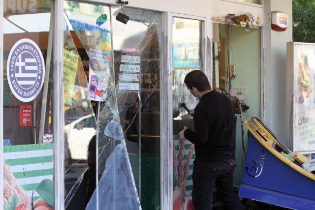 Άγνωστοι ανατίναξαν ΑΤΜ σε Υμηττό και Παλλήνη