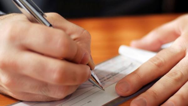 Αυξήθηκαν οι ακάλυπτες επιταγές τον Απρίλιο