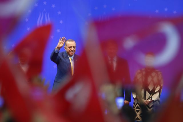 Ερντογάν στους Τούρκους: Λάβετε θέσεις στα ξένα Κοινοβούλια