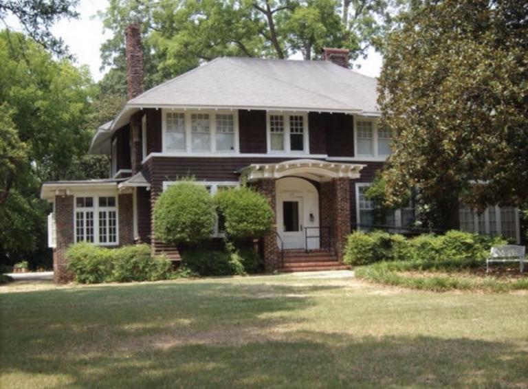 Τώρα μπορείς και εσύ να μείνεις στο σπίτι του Σκοτ Φιτζέραλντ