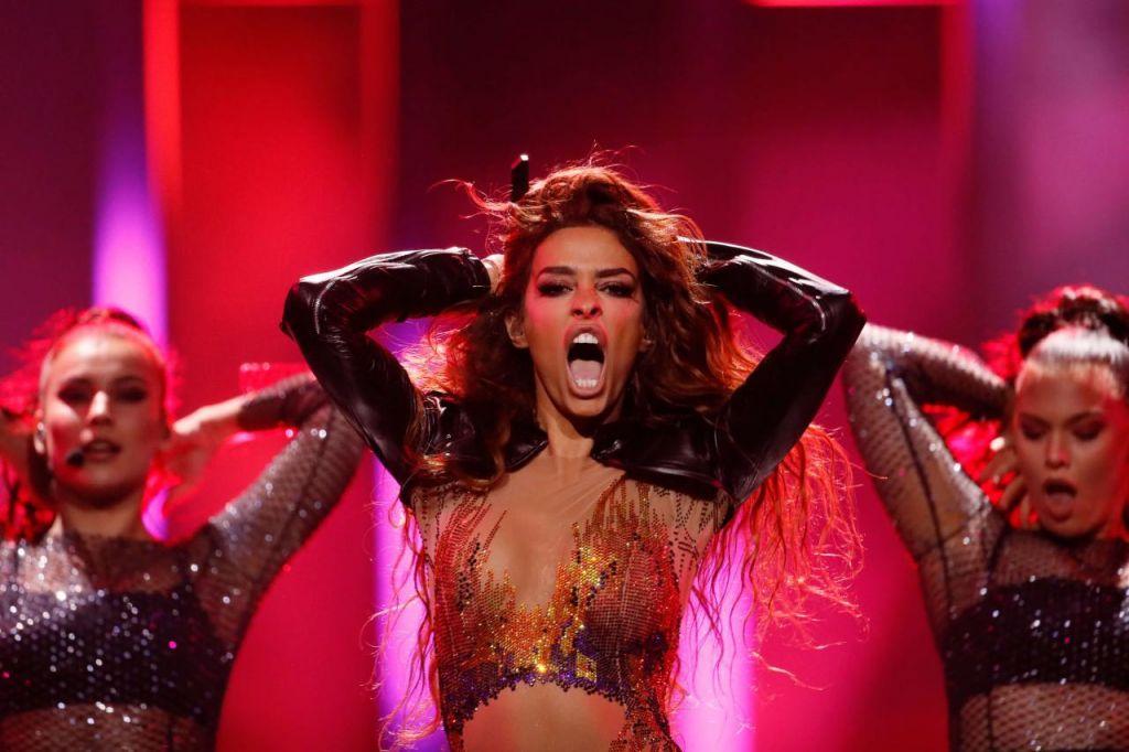 Εντυπωσιακή η εμφάνιση της Φουρέιρα [Βίντεο]