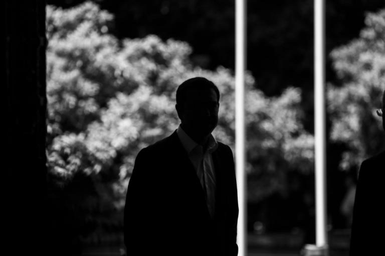 Οι πέντε «καυτές» πατάτες του Ιουνίου που κρίνουν το χρόνο των εκλογών