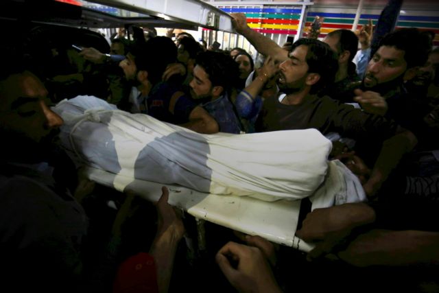 Ινδία: Συνελήφθη ύποπτος για ομαδικό βιασμό 16χρονης την οποία έκαψαν ζωντανή