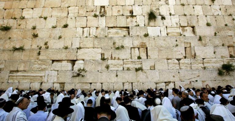Ισραήλ: Ραββίνοι προσευχήθηκαν στο Τείχος των Δακρύων «εναντίον του εχθρού»