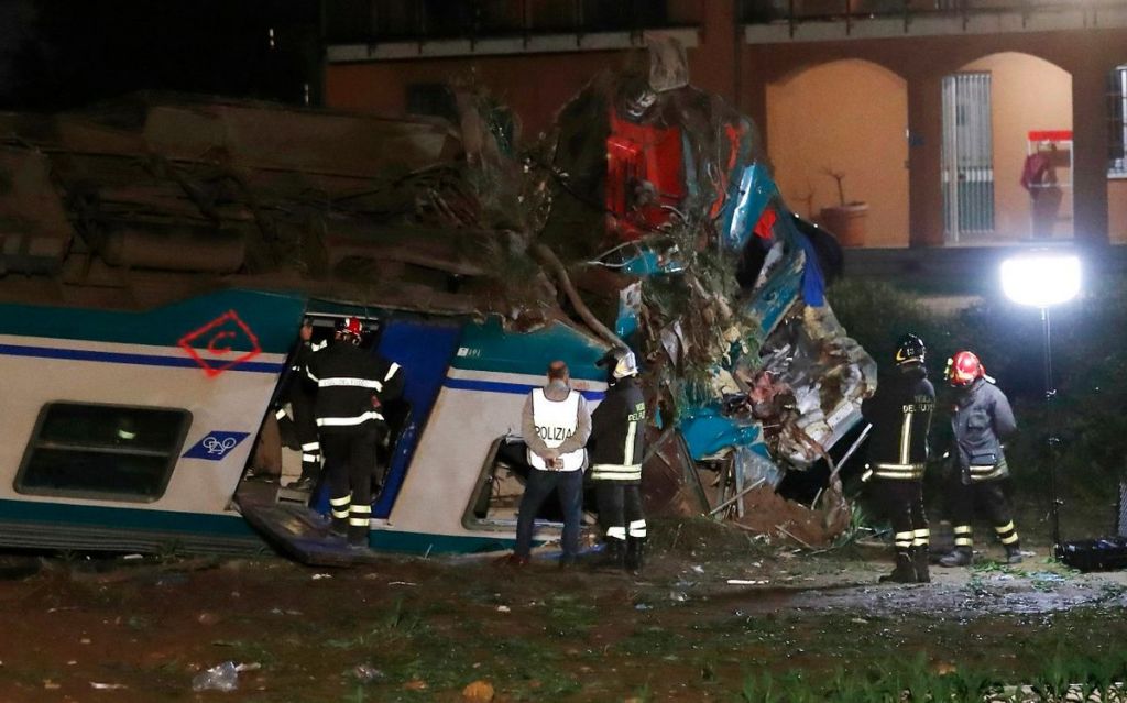 Ιταλία: Δύο νεκροί και 25 τραυματίες από σύγκρουση τρένου με φορτηγό
