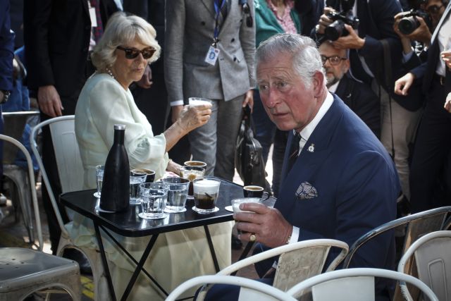 Τα «περίεργα» της επίσκεψης Καρόλου στην Ελλάδα