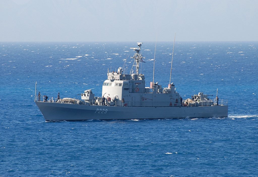 Τουρκικό εμπορικό πλοίο «ακούμπησε» την κανονιοφόρο «Αρματωλός»