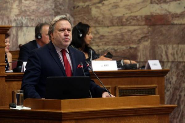 Κατρούγκαλος: «Εθνικά επωφελής η συμφωνία με τα Σκόπια»
