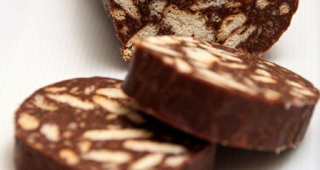 Κορμός σοκολάτας με τέσσερα υλικά