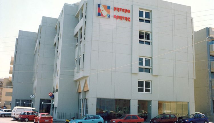 Ηράκλειο: 36χρονη γέννησε στο αυτοκίνητο