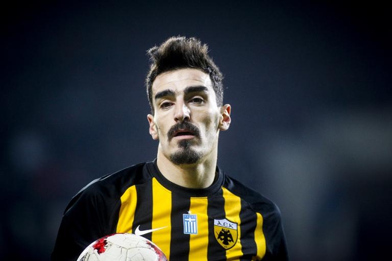 Ο έφηβος Χριστοδουλόπουλος στη Θύρα 7! (Εικόνα)