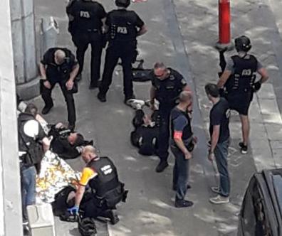 Λιέγη: Φυλακισμένος σε άδεια ο δράστης - Σκότωσε δύο αστυνομικούς με το όπλο τους