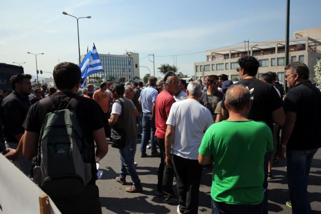 Απεργούν οι λιμενεργάτες του ΟΛΠ