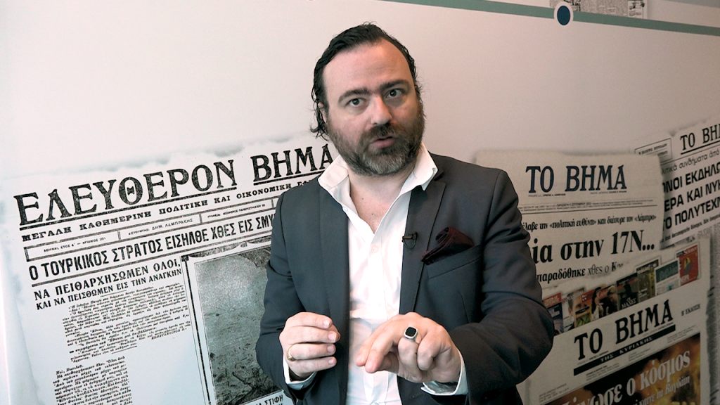 Σχόλιο Δημήτρη Μανιάτη: Κάτω απο την άσφαλτο υπάρχει παραλία!