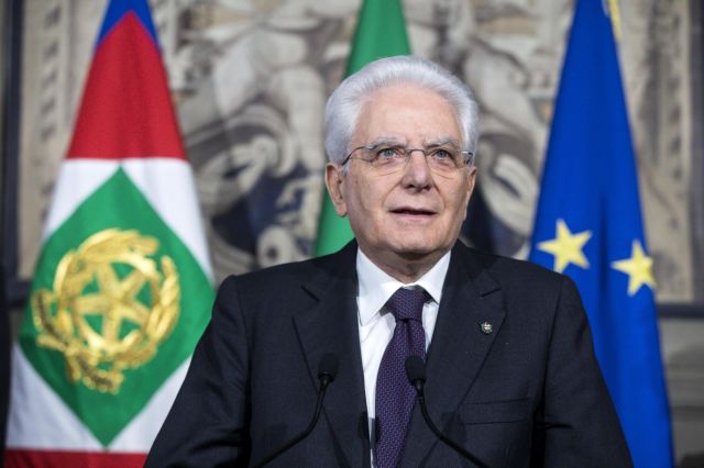 Ματταρέλλα: Τα κόμματα πρέπει να διαλέξουν ή εκλογές άμεσα ή ουδέτερη κυβέρνηση