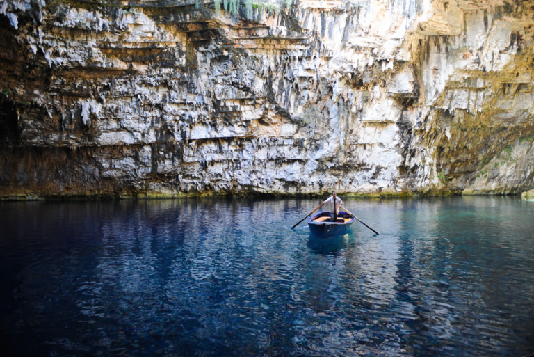 Μελισσάνη και Δρογκαράτη, ένα φαντασμαγορικό θέαμα