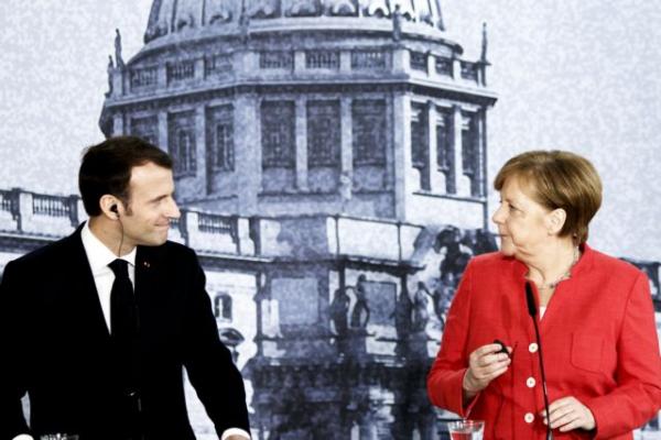 Μέρκελ: Θα βρούμε κοινό έδαφος με Γαλλία για μεταρρύθμιση της Ευρωζώνης