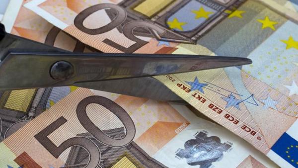 Η απόλυτη πτώση της μεσαίας τάξης στην Ελλάδα