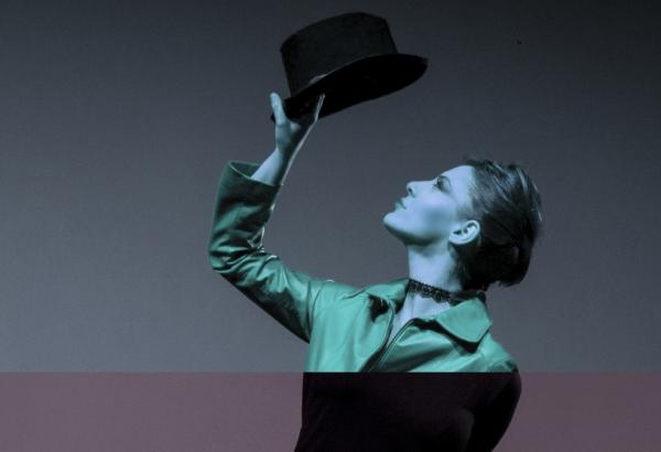 Όλο το θέατρο σε πέντε σκηνές και δέκα παραλλαγές