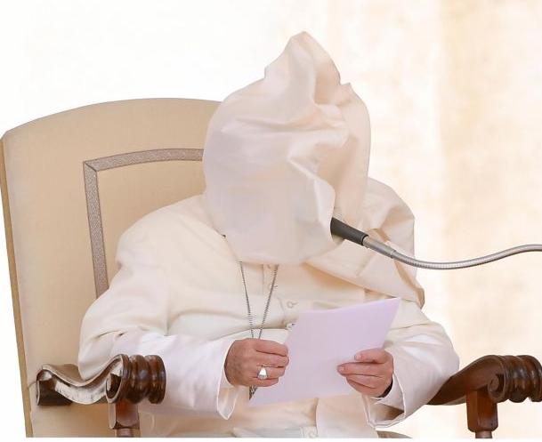 Τα... απρόοπτα στην ομιλία του πάπα