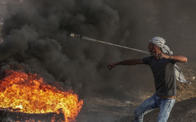 Γάζα: Ακόμη δύο Παλαιστίνιοι υπέκυψαν στα τραύματά τους - Στους 61 οι νεκροί