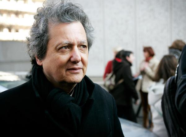 Πιερ Ασκί: O Μακρόν έχει το πλεονέκτημα της αμφιβολίας