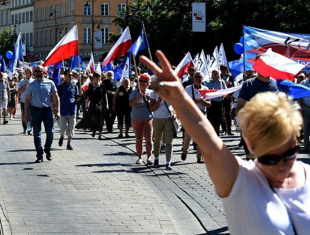 Πολωνία: Χιλιάδες άνθρωποι σε μια πορεία για την ελευθερία