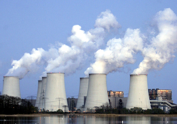 Λιγότερες πρόωρες γεννήσεις και καλύτερη γονιμότητα από το κλείσιμο ρυπογόνων εργοστασίων