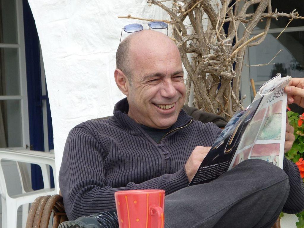 O Β.Ραπτόπουλος γράφει για τον «άνθρωπο που έκαψε την Ελλάδα»