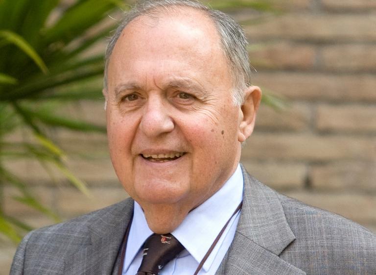 Ποιος είναι ο Πάολο Σαβόνα, ο υποψήφιος υπουργός Οικονομικών της Ιταλίας