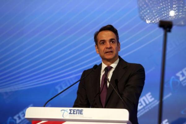 Δέσμευση Μητσοτάκη για μείωση φόρων και ασφαλιστικών εισφορών