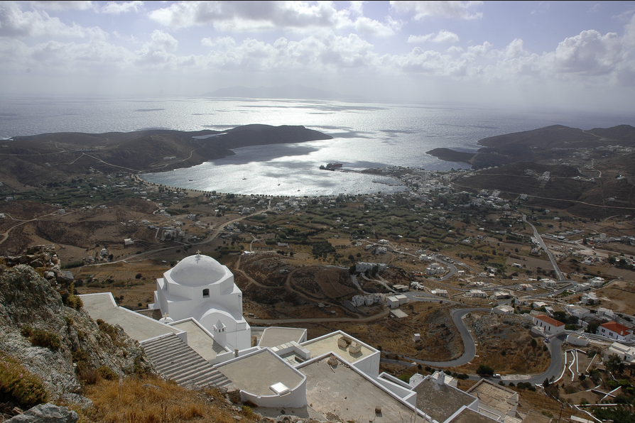 Αυξημένη η συνεισφορά του ελληνικού τουρισμού στην εθνική οικονομία το 2017