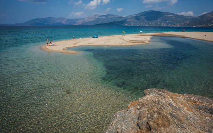 Εύβοια: Πέντε παραλίες με μαγευτικά νερά που θα σας ενθουσιάσουν