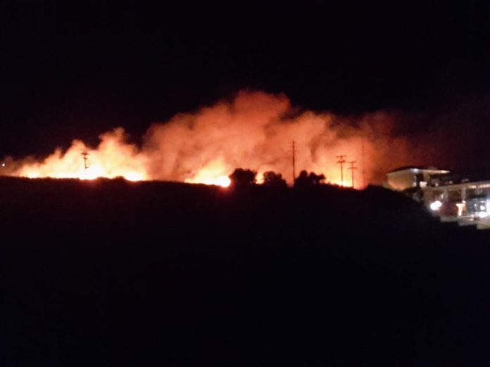 Μεγάλη πυρκαγιά στην Κεφαλονιά - Εκκενώθηκε ξενοδοχείο