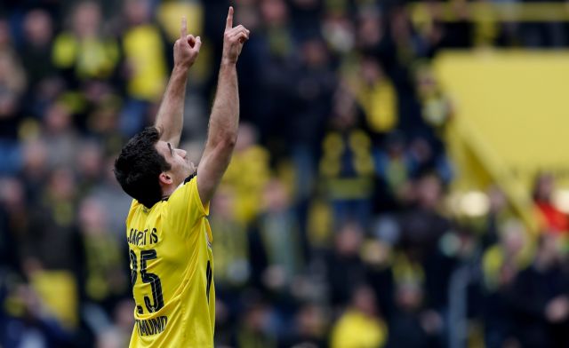 Τηλεφώνημα του Μουρίνιο σε «Σωκράτη», τον θέλει στη Γιουνάιτεντ