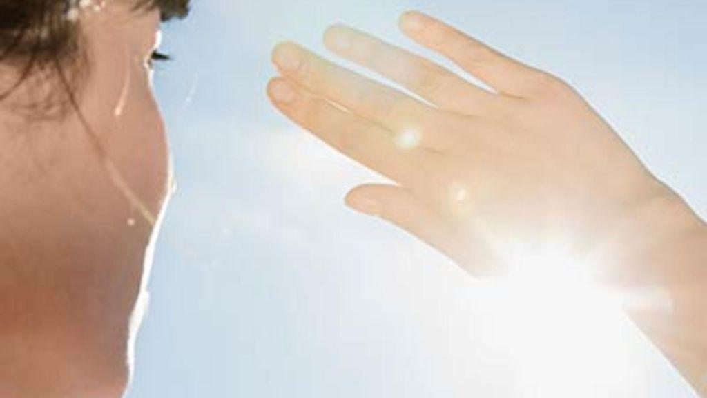 Ποιοι κινδυνεύουν να παρουσιάσουν βλάβες στα μάτια από τον ήλιο