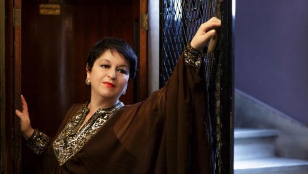 Μια μεγάλη «μουσική» δωρεά έκανε η  Σόνια Θεοδωρίδου στη Δημοτική Βιβλιοθήκη Καβάλας