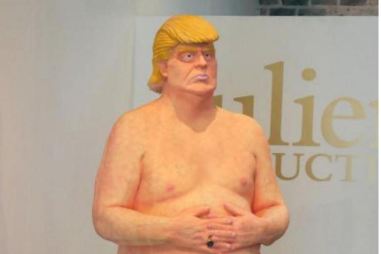 Τηλεπαρουσιαστής έδωσε 28.000 δολάρια για τον… γυμνό Τραμπ