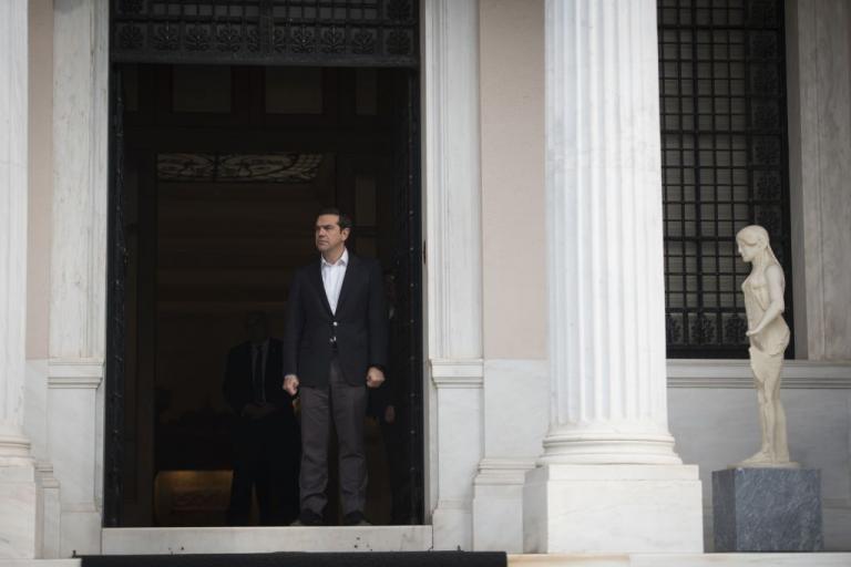 Τον Πρίγκιπα της Ουαλίας Κάρολο θα συναντήσει αύριο ο Τσίπρας