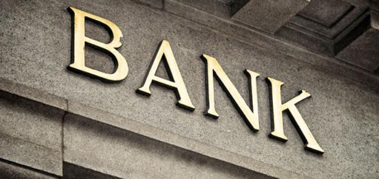 Bloomberg: Δεν θα προκύψει πρόβλημα από τα stress tests των ελληνικών τραπεζών