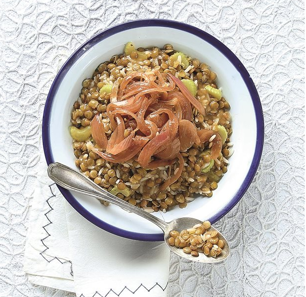 Φακές με ρύζι και κρεμμύδια