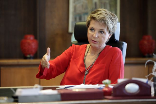 Γεροβασίλη: Ο Μητσοτάκης σίγουρα δεν μπορεί να σκοράρει στη δημόσια διοίκηση