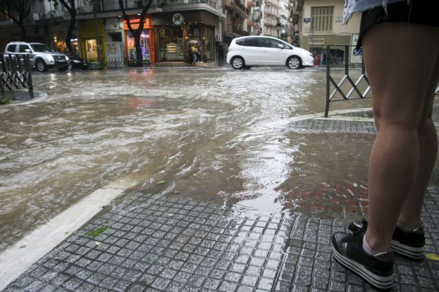 Θεσσαλονίκη: Αποκαταστάθηκαν τα περισσότερα προβλήματα ηλεκτροδότησης