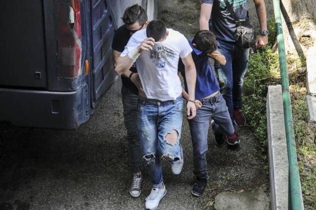 Κλαίγοντας ζήτησε συγγνώμη από τον Μπουτάρη ο 20χρονος