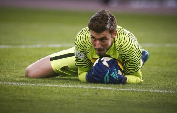 ΑΕΚ–ΠΑΟΚ: Ο Μπάρκας αποκρούει το πέναλτι του Πρίγιοβιτς [Βίντεο]