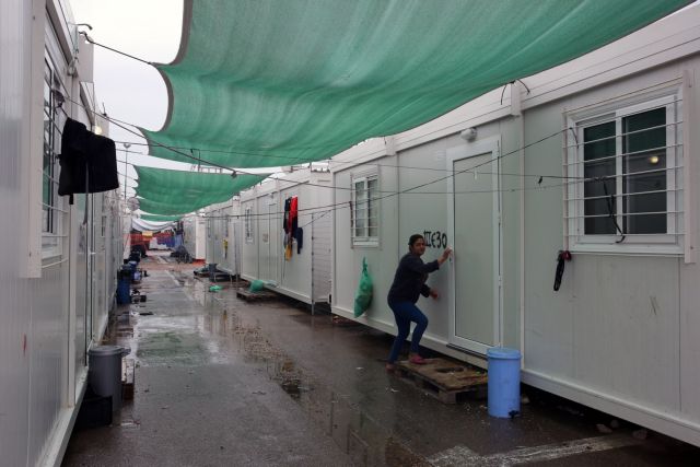 Επεισόδια μεταξύ προσφύγων στο hot spot του Σκαραμαγκά