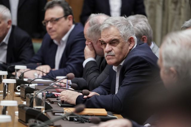 Ο Τόσκας καταδικάζει την επίθεση στον Μπουτάρη αλλά «χαϊδεύει» τον Ρουβίκωνα