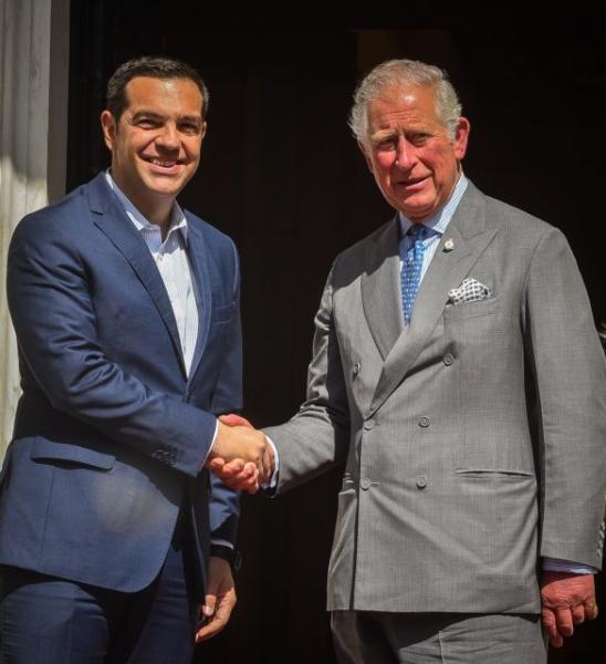 Το αστείο Τσίπρα στον Κάρολο και η προηγούμενη επίσκεψη του πρίγκηπα