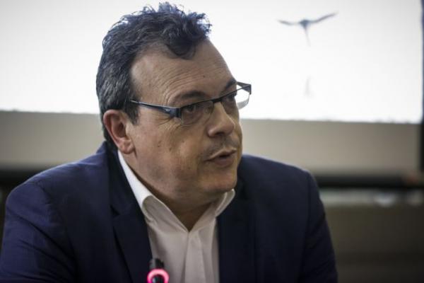 Φάμελλος: Να πει ο Μητσοτάκης μία περιβαλλοντική μελέτη που καθυστερεί στο γραφείο υπουργού