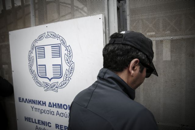 Ελεύθερος και δεύτερος από τους οκτώ τούρκους αξιωματικούς